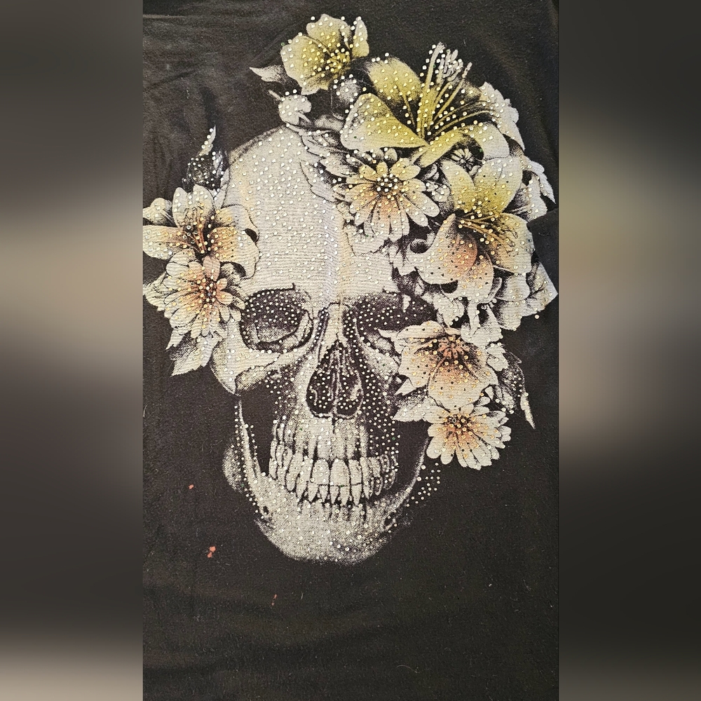 Local long-sleeved burnout shirt